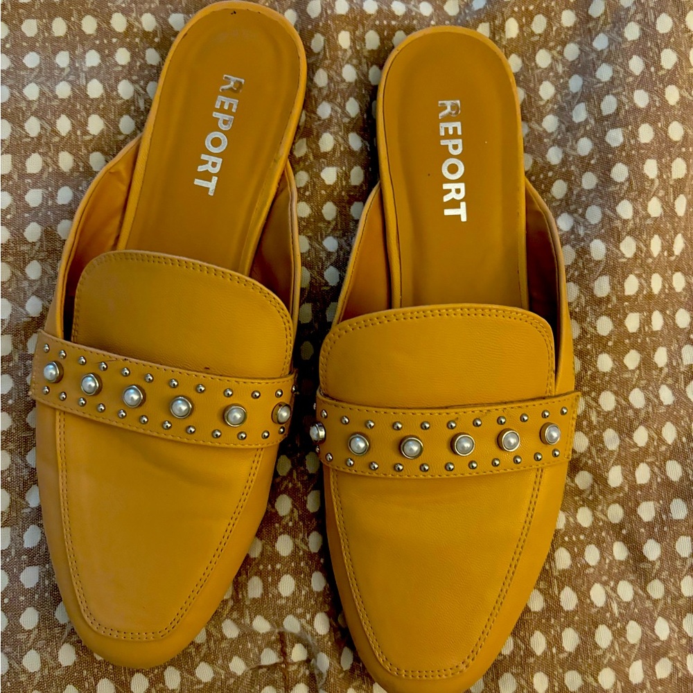 Beautiful mule slides size 8